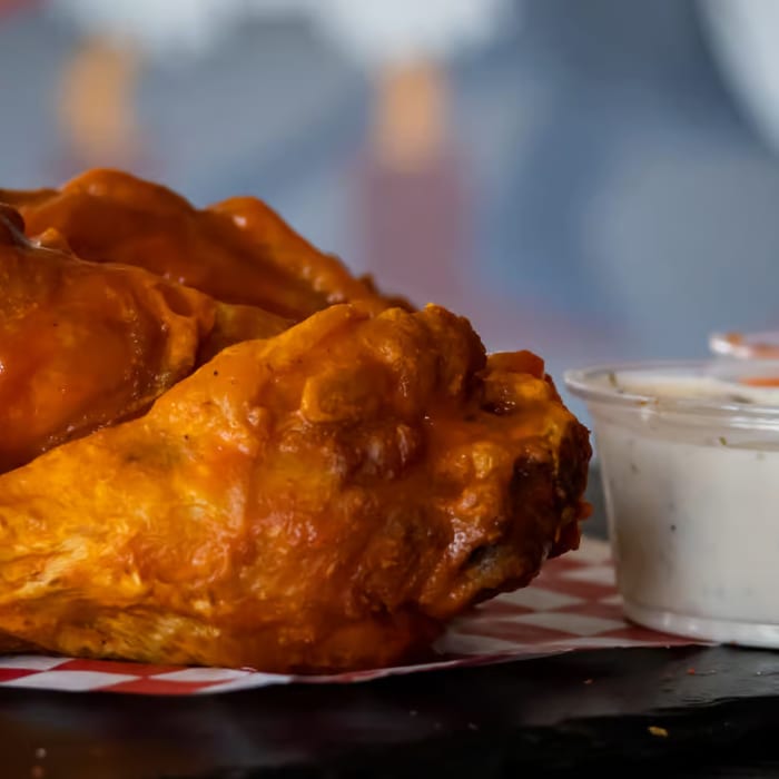 Wingin Clucker  (12 Pieces).